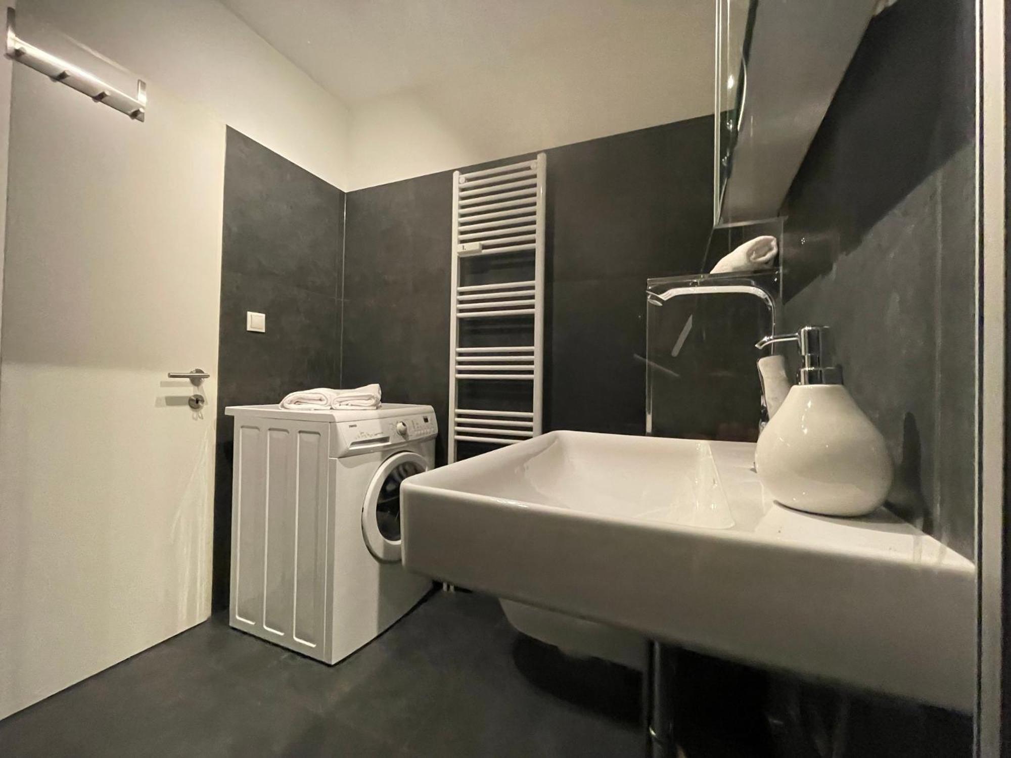 Stylische Stadt-Wohnung Bregenz - Mit Parkplatz Ngoại thất bức ảnh