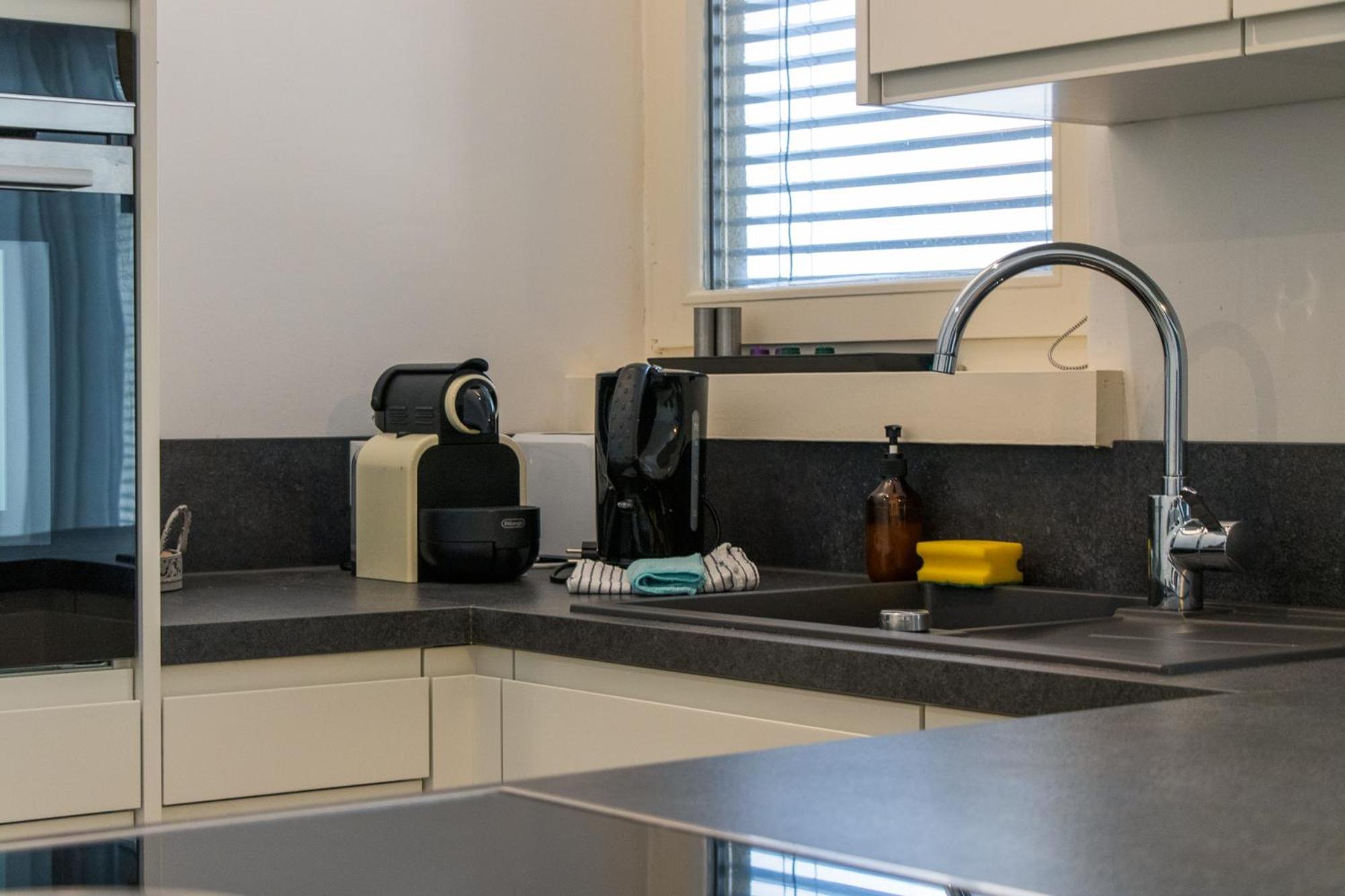 Stylische Stadt-Wohnung Bregenz - Mit Parkplatz Ngoại thất bức ảnh