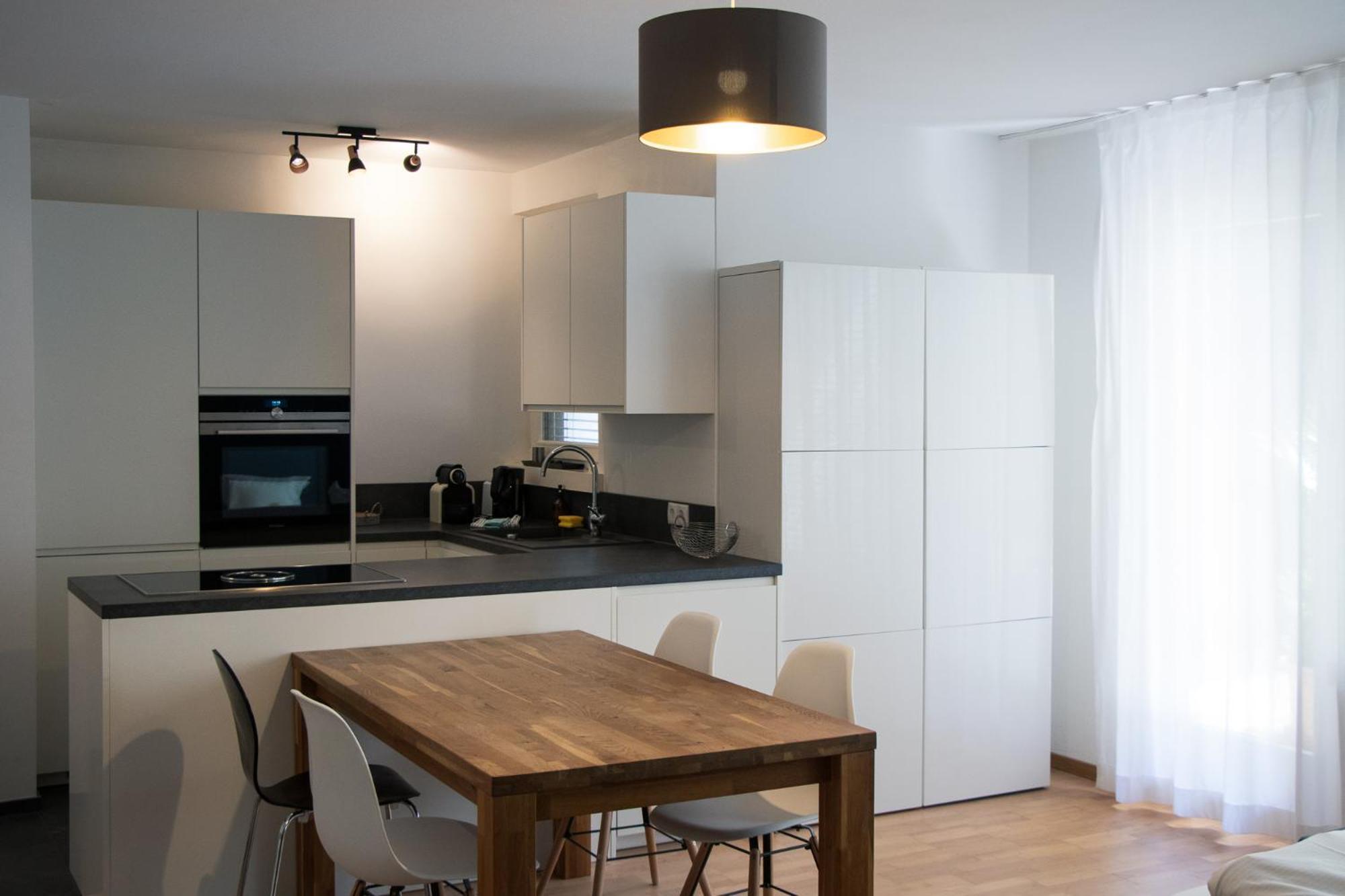Stylische Stadt-Wohnung Bregenz - Mit Parkplatz Ngoại thất bức ảnh